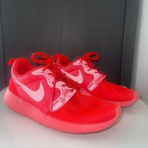 Womens Rosherun Hyperfuse 'Laser
Crimson'
Roshe Very Rare Find